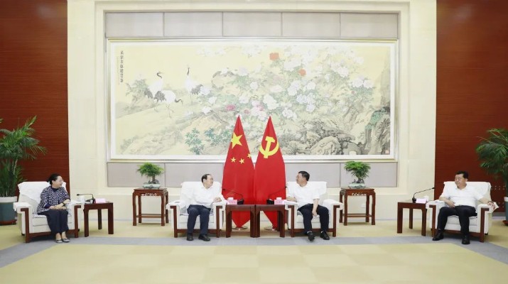 集團(tuán)黨委書記、董事長(zhǎng)石培文一行拜訪定西市委市政府主要領(lǐng)導(dǎo)